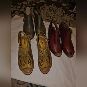 Lot of 3 Pairs Earth Kristy Peep Toe Size 5B